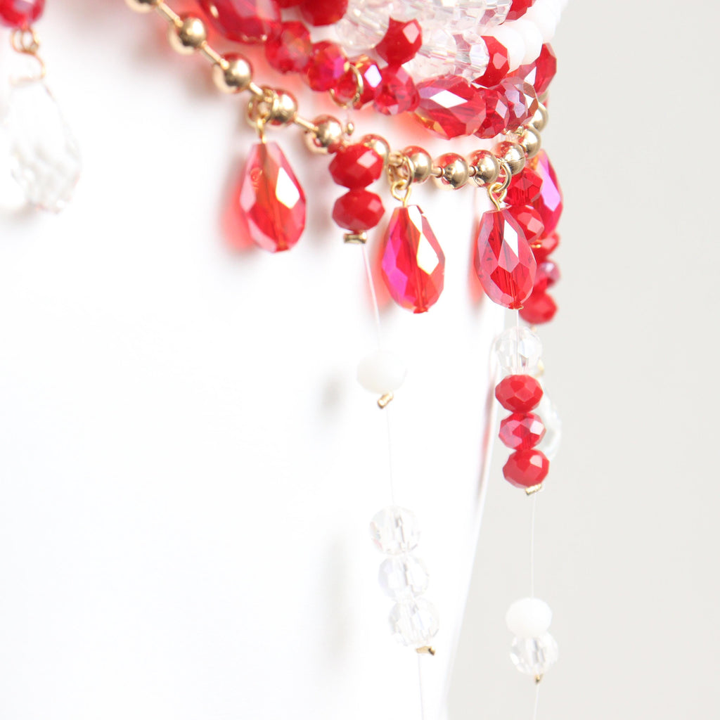 Soutien-gorge perlé rouge fait main, chaîne de corps, idéal pour les sirènes, les créatures marines, le burlesque et les festivals rave.